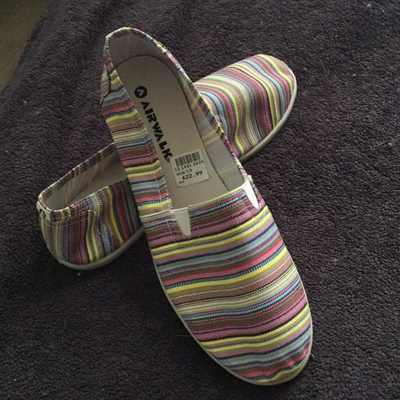 Airwalk Shoes - Airwalk multi colored slip on canvas